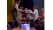 НА СКУПУ ПРЕТУЧЕН НОВИНАР: Усијале се мреже после блокадерског насиља у Франкфурту (ВИДЕО)