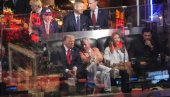 ТРАМП НА НБА ФИНАЛУ У ЊУЈОРКУ: Навијачи бесни због појачаних безбедносних мера - звиждали током химне (ВИДЕО)