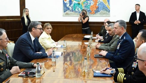 VAŽAN SUSRET: Vučić razgovarao sa vrhovnim komandantom savezničkih snaga NATO u Evropi (FOTO)