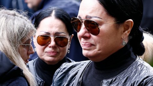 ГОДИНАМА ТАЈИЛА ИСТИНУ О ПОРЕКЛУ: Злата Петровић признала - Крила сам од сина да смо Роми, то му је представљало велики проблем
