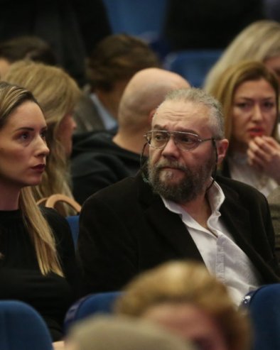 МОЛИЛА САМ ГА ДА СЕ РАЗВЕДЕМО: Супруга Марка Кона прошла кроз пакао - Рекла сам му да ми узме децу