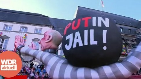VREĐAO PUTINA I RUSIJU, PA ZAVRŠIO IZA REŠETAKA: Nemačkom satiričaru potvrđena kazna od 8,5 godina zatvora (VIDEO)