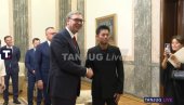 ВУЧИЋ СА ЛИН ДАНОМ: Председник угостио највећег бадминтон играча свих времена (ВИДЕО)