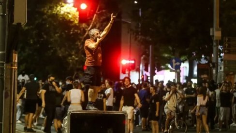 SNAŽNA PORUKA PREDSEDNIKA BLOKADERIMA: Lagaće da su izbori pokradeni, ali biće tolika razlika da neće moći da kažu ništa! (VIDEO)