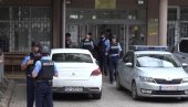 SVE ŠTO SU MOGLI SU IZVRNULI I PRETRESLI... Majka uhapšenog Srbina na KiM opisala teror Kurtijeve policije: Uvek su nas maltretirali