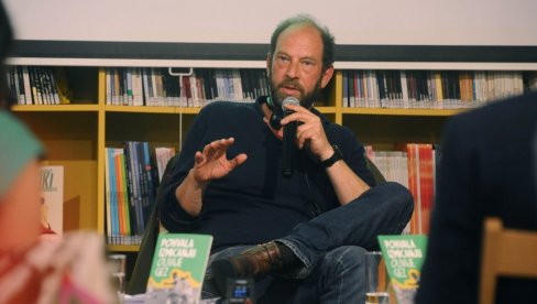 FUDBAL JE RADOST, STRAST I SLOBODA: Francuski pisac Olivije Gez u Beogradu predstavio svoju knjigu "Pohvala izmicanju"