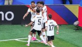 PRENOS, EKVADOR - NEMAČKA: Opsada gola pancera, treći gol visi u vazduhu