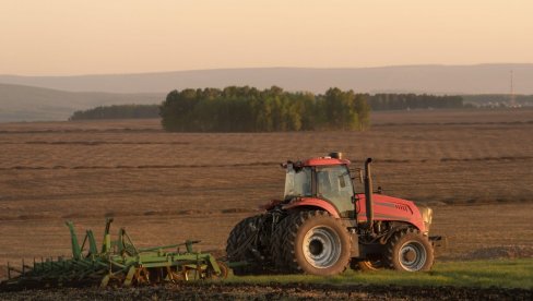 MALO SLIČNOSTI, MALO RAZLIKE: Koji i kakav motor odabrati za traktor?