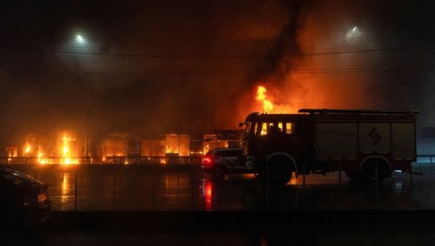 ЈАТО БАЛИСТИЧКИХ РАКЕТА ТОКОМ НОЋИ СРУЧЕНО НА КИЈЕВ: Гори на свим странама, Кличко позвао да се склоништа не напуштају
