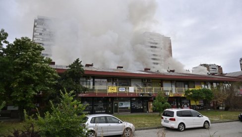 JUTRO POSLE STRAVIČNOG POŽARA NA NOVOM BEOGRADU: Oglasio se šef smene vatrogasaca, evo šta je ostalo nakon vatrene buktinje