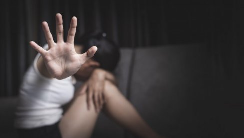 ЋЕРКА ПРИЈАВИЛА ДА ТАТА ТУЧЕ МАМУ: Ухапшен мушкарац са Новог Београда због насиља у породици и дроге