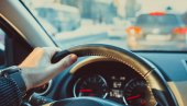VOZITE TUĐI AUTO PREKO GRANICE? Ovaj papir morate da imate, pasoš i vozačka nisu dovoljni