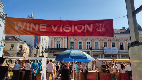 MINISTARSTVO SAOPŠTILO NOVE BROJKE: Evo koliko je do 16 časova evidentirano prijava za turističke vaučere