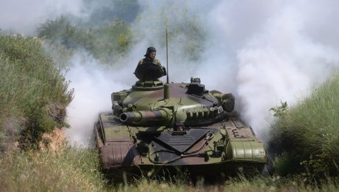 GRMI SRPSKI OKLOP: U toku redovna obuka tenkista Vojske Srbije na poligonu kod Niša (FOTO/VIDEO)