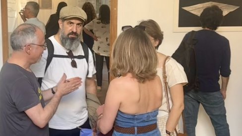 ВУНА СА ЗЛАТИБОРА У ПАРИСКОЈ "КОШНИЦИ": Запажена изложба троје српских уметника у француској престоници