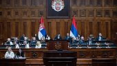 POSLANICI NASTAVILI ZASEDANJE: Nekoliko tačaka na dnevnom redu vanredne sednice Skupštine (VIDEO)