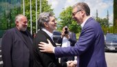 VELIKA ČAST ZA VUČIĆA NA KRAJU POSETE GRUZIJI: Na aerodrom ga lično ispratio predsednik Kavelašvili