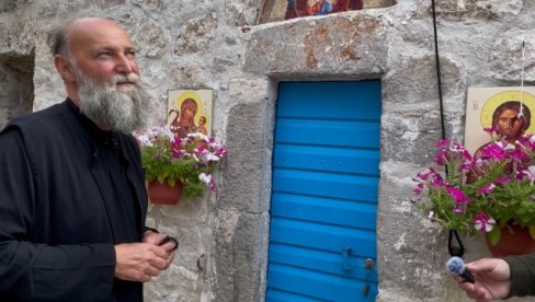 Otac Jovan: LJudi nisu imali dece dugo, posle molitve ovde bog ih je udostojio da dobiju potomstvo