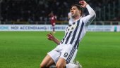 SVE JE GOTOVO? Dušan Vlahović ponovo u crno-belom dresu