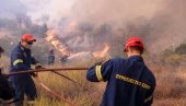 HITNA EVAKUACIJA NA OMILJENOJ DESTINACIJI SRBA: Vatrena stihija guta sve pred sobom, na terenu brojne vatrogasne jedinice  (FOTO)