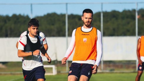 ZVEZDA NASTAVLJA DA BRUSI FORMU: Crveno-beli otputovali u Austriju!