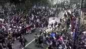 АПСУРДНЕ ЛАЖИ! Бјеговић раскринкао тврдње о кишобрану који штити од звучног топа