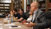 ФАЛСИФИКУЈУ ИСТИНУ Вучевић: Издање црногорског уџбеника још један сраман потез власти из Подгорице