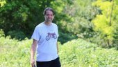 GRADONAČELNIK KRAGUJEVCA PEŠKE KRENUO KA BEOGRADU: Put započeo iz Dobrače, sela u kome je rođen i gde živi njegova majka (FOTO)