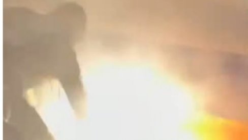 UZ ALAHU EKBER I PSOVKE SKIDAJU I PALE ZASTAVU REPUBLIKE SRPSKE: Banjaluka osudila jeziv incident (VIDEO)