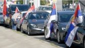 NE ZAUSTAVLJAJU IH KILOMETRI! Srbi iz Beča krenuli u Beograd da podrže Vučića