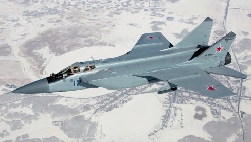 RUSIJA SEJE STRAH NA ARKTIKU! Putin šalje najbrža nebeska čudovišta: MiG-31BM spreman za akciju!