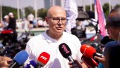 VUČEVIĆ: Blokaderi istovremeno prezire i dive se Vučiću