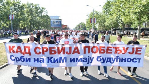 KAD SRBIJA POBEĐUJE SRBI NA KiM IMAJU BUDUĆNOST: Srbi sa Kosova i Metohije skandiraju Aci, Srbine (VIDEO)