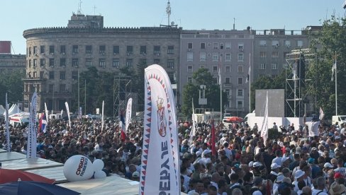 OKO 207.000 GRAĐANA NA PRIJAVLJENOM SKUPU ISPRED SKUPŠTINE: Oglasio se MUP