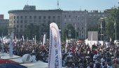 ОКО 207.000 ГРАЂАНА НА ПРИЈАВЉЕНОМ СКУПУ ИСПРЕД СКУПШТИНЕ: Огласио се МУП