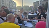 СРБИЈА ЈЕДНА ПОРОДИЦА: Грађани попуњавају листиће са темама које их највише интересују