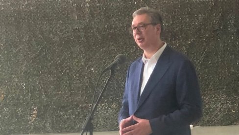 SNAGA NAŠE ARMIJE: Vučić se obraća javnosti posle prikaza Vojske Srbije na Pasuljanskim livadama (VIDEO)