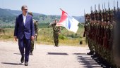 VOJSKA NIKAD JAČA I SPREMNIJA Vučić: Hoću da građani znaju, malo bi se ko u svetu usudio da krene na tako dobro opremljenu i naoružanu zemlju