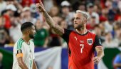 MORALI SU DA GA ZAUSTAVE! Arnautović krenuo ka selektoru Alžira da se objasni! Nastao haos na Svetskom prvenstvu (VIDEO)