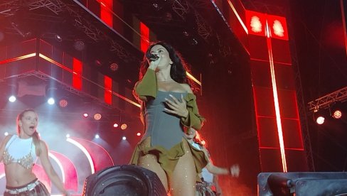 SVETSKA MUZIČKA ZVEZDA U BEOGRADU: Inna nastupila na Belgrade Music Week festivalu (FOTO)