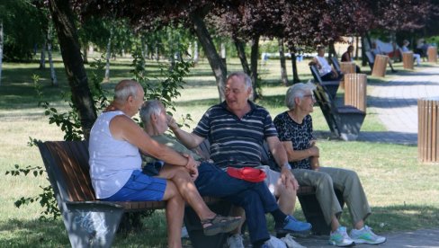 NAJNOVIJI PRESEK RASPODELE TURISTIČKIH VAUČERA: Do 14 časova stiglo je ovoliko prijava