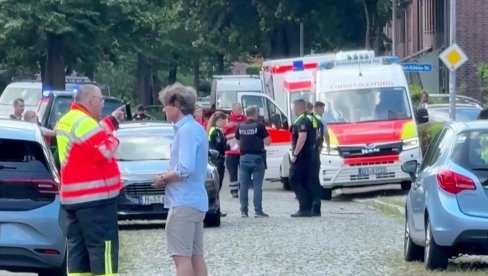 MUŽ UBIO ŽENU NA SRED ULICE? Bizaran zločin u centru grada, prolaznici zadržali napadača do dolaska policije (FOTO)