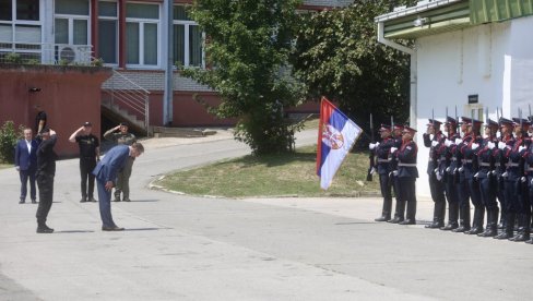 PONOSAN SAM NA SPREMNOST JEDINICE Vučić na vežbi žandarmerije: Država će ulagati u opremu i naoružanje