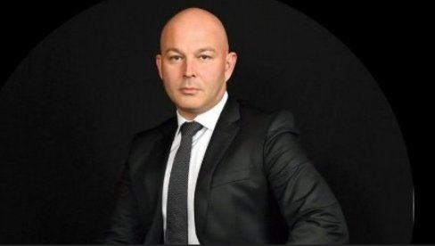 ADVOKAT SINIŠE MALOG I ANE BRNABIĆ OTKRIVA DETALJE SARADNJE: Kako ga je ministar finansija vratio iz NJujorka