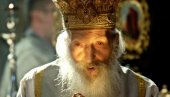 МАЈКА ПИТАЛА ПАВЛА ДА ОДРЖИ ОПЕЛО ЊЕНОМ СИНУ КОЈИ СЕ УБИО: Патријарх изустио само ове три речи