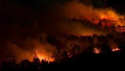 UHVAĆEN PIROMAN S UPALJAČEM I NOVINAMA: Požari i dalje bukte širom Francuske
