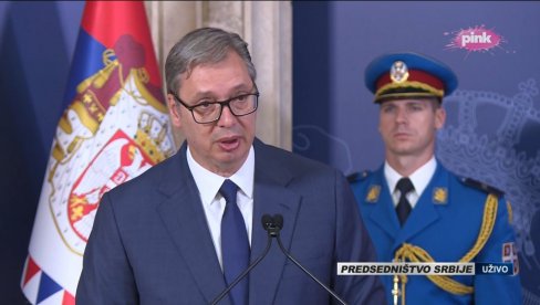 ZA MIR I SLOBODU URADIO SI VIŠE OD SVIH NAS: Vučić i Fernandes uručili odlikovanja porodici Milovana Jovanovića, poginulog u Libanu (VIDEO)