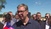 ”САД МИ ПРАВЕ МАШИНУ” Вучић: Сваку рупу у Србији ћу имати у свом телефону