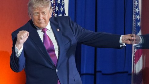 КАД ЈА ОДЕМ, СВИ ЋЕТЕ БАНКРОТИРАТИ Трамп жестоко прозвао медије на свечаној вечери