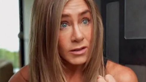 DŽENIFER ANISTON NAPRAVILA HAOS U SVOJOJ VEZI ZBOG - BREDA PITA: Zašto ne zaboravlja bivšeg ni 20 godina nakon razvoda?